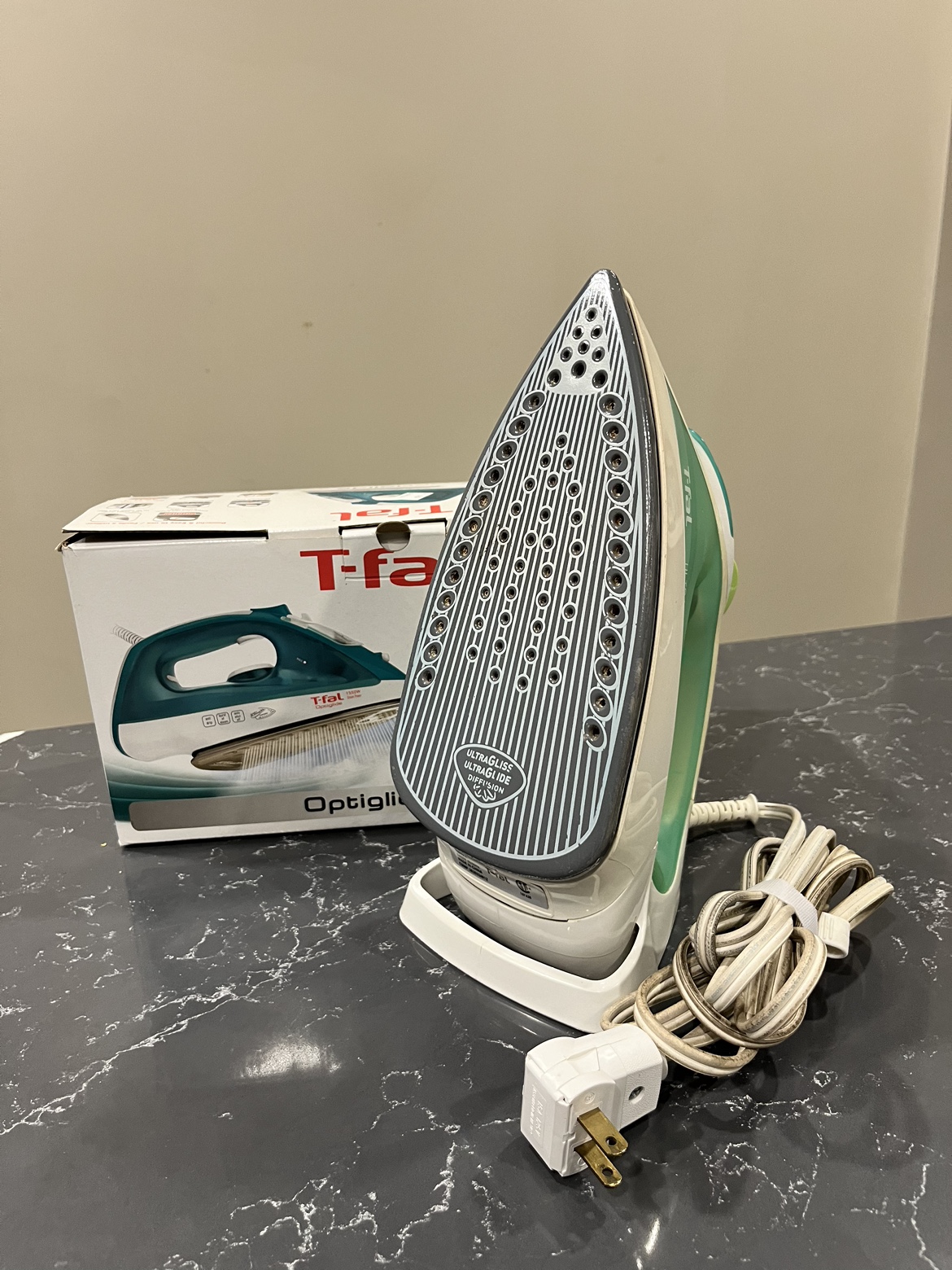 T-Fal Ultraglide Steam Iron - photo 3