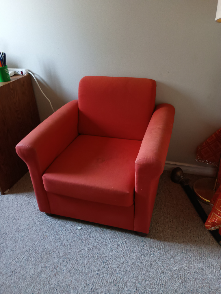 Cozy Red Armchair - photo 4