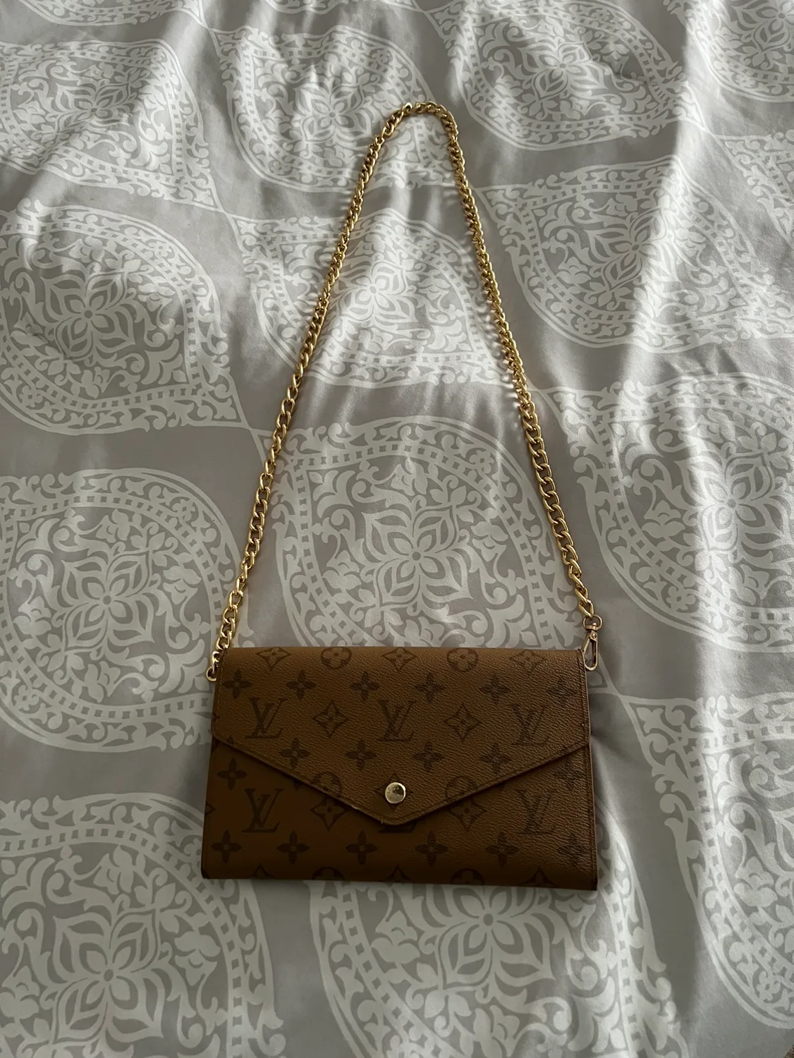 Brand new LV Pochette Metis Chain purse Wallet image indicator(2)