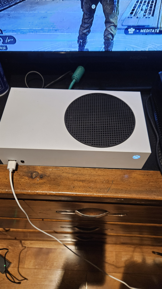 Xbox Series S w/ Controller - photo 2