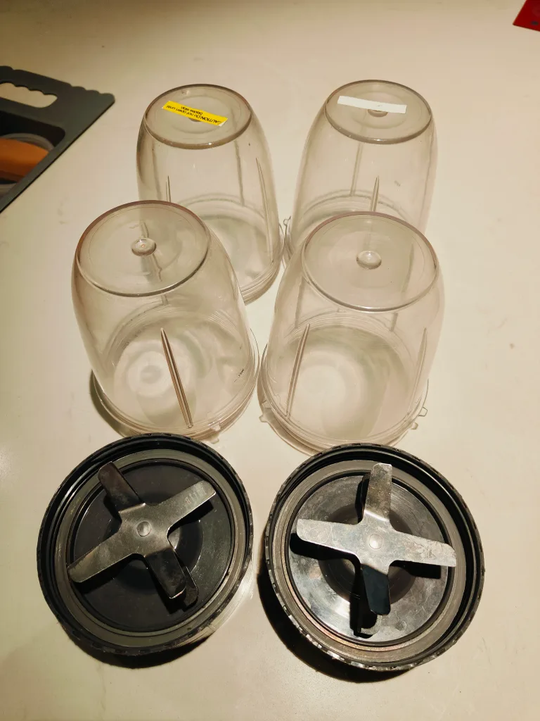 Nutribullet 2 blade and 4 Cups, only $10 for Everything image indicator(3)