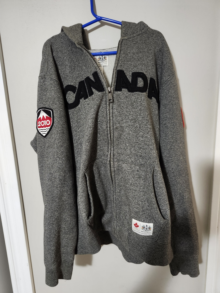 $10 boys hudson Canada hoodie (10/12)