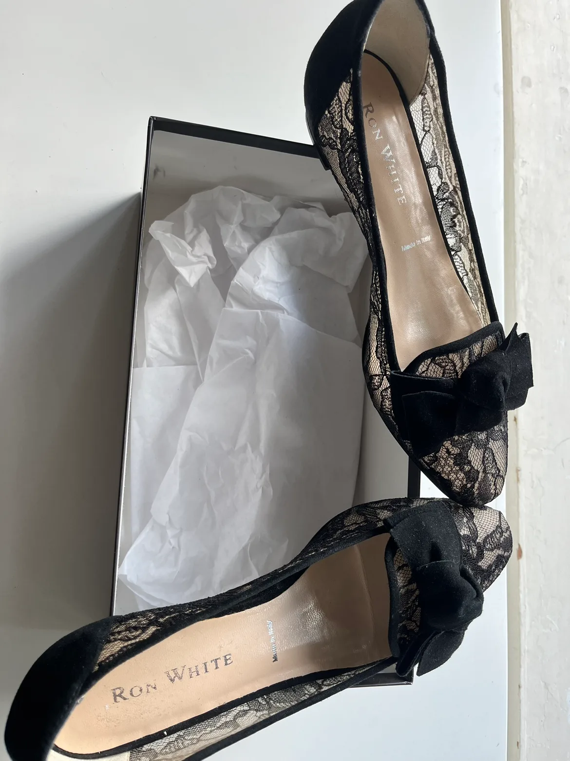 Ron White Black Lace Ballerina Flats image indicator(4)