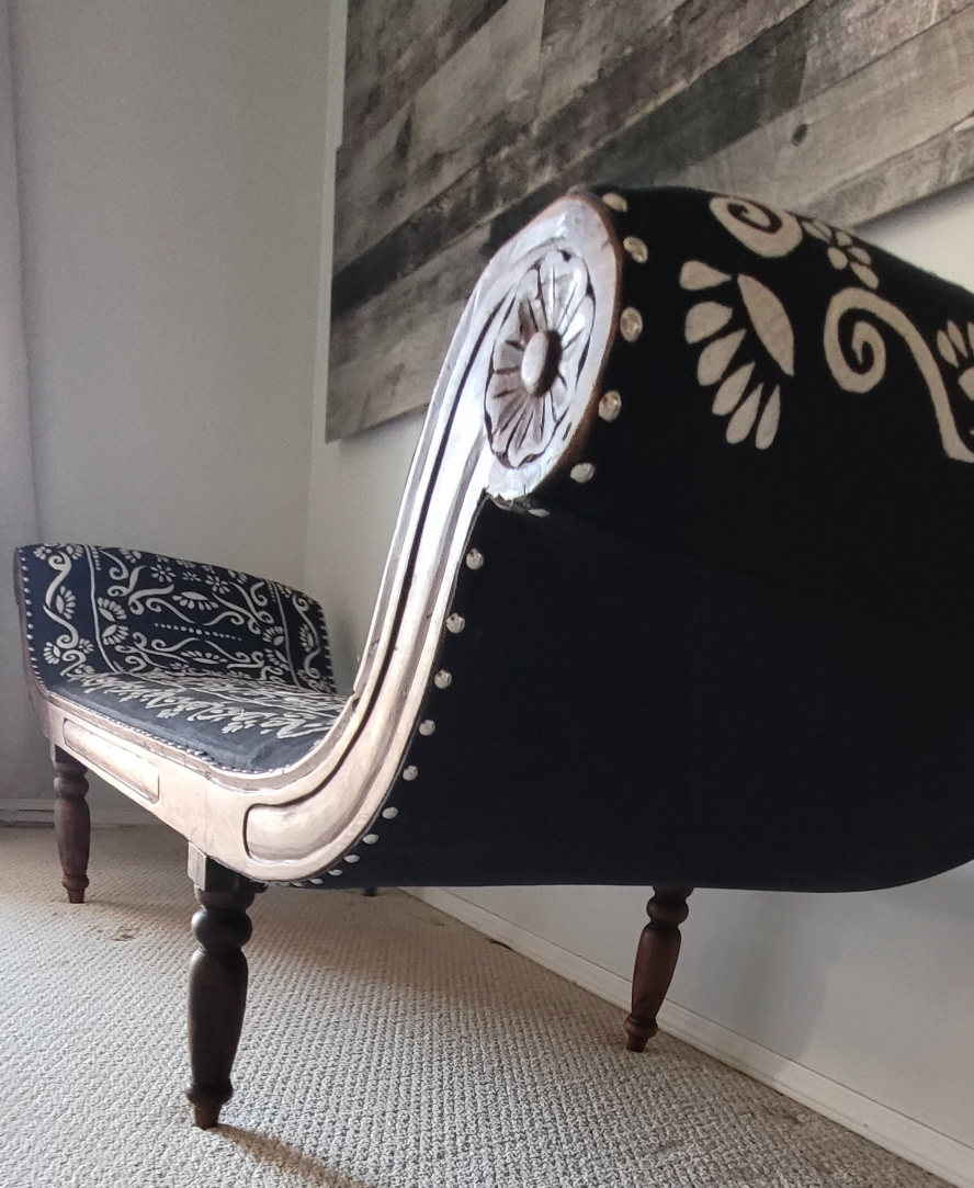 Black and White Floral Upholstered Bench Divan - photo 3