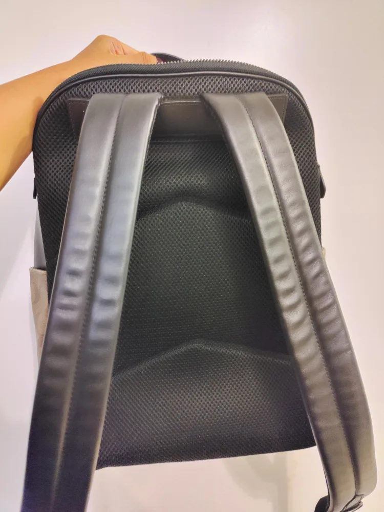 COACH laptop backpack image indicator(5)