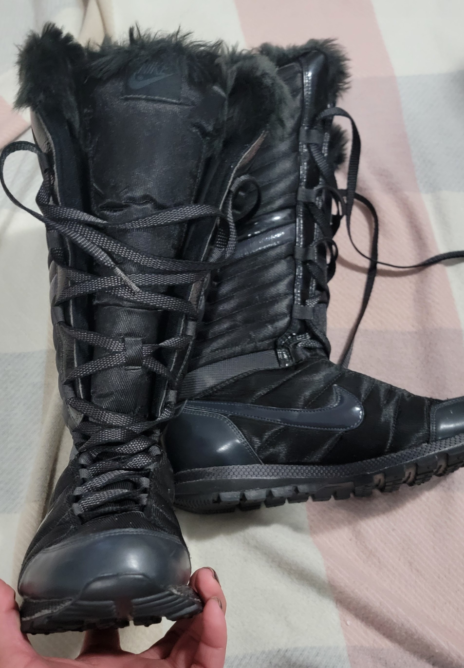 Nike Black Fur Trimmed Winter Boots - photo 2