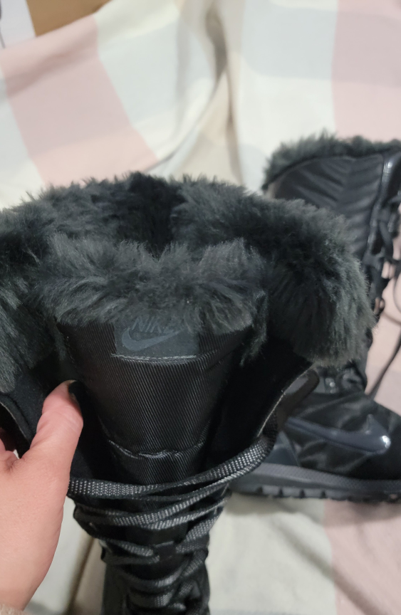 Nike Black Fur Trimmed Winter Boots - photo 3