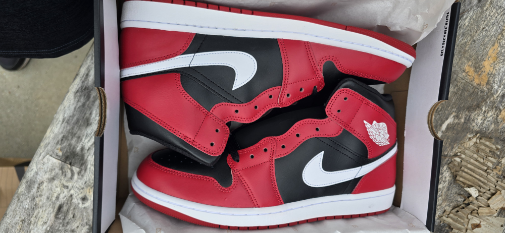 Air Jordan 1 Mid Black/White-Gym Red Size 9 - photo 3