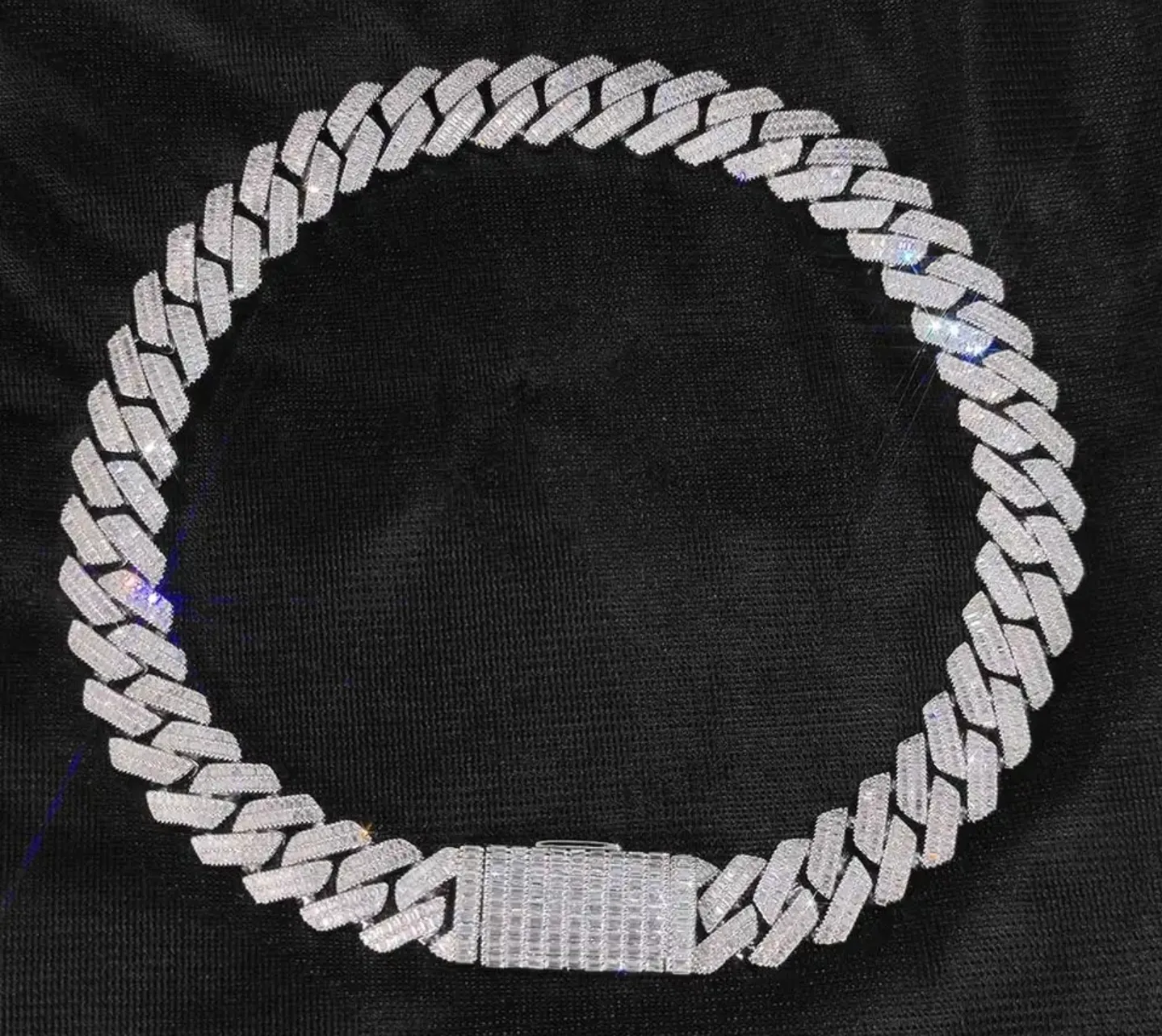 12mm Iced Out Cuban Chain Necklace image indicator(2)