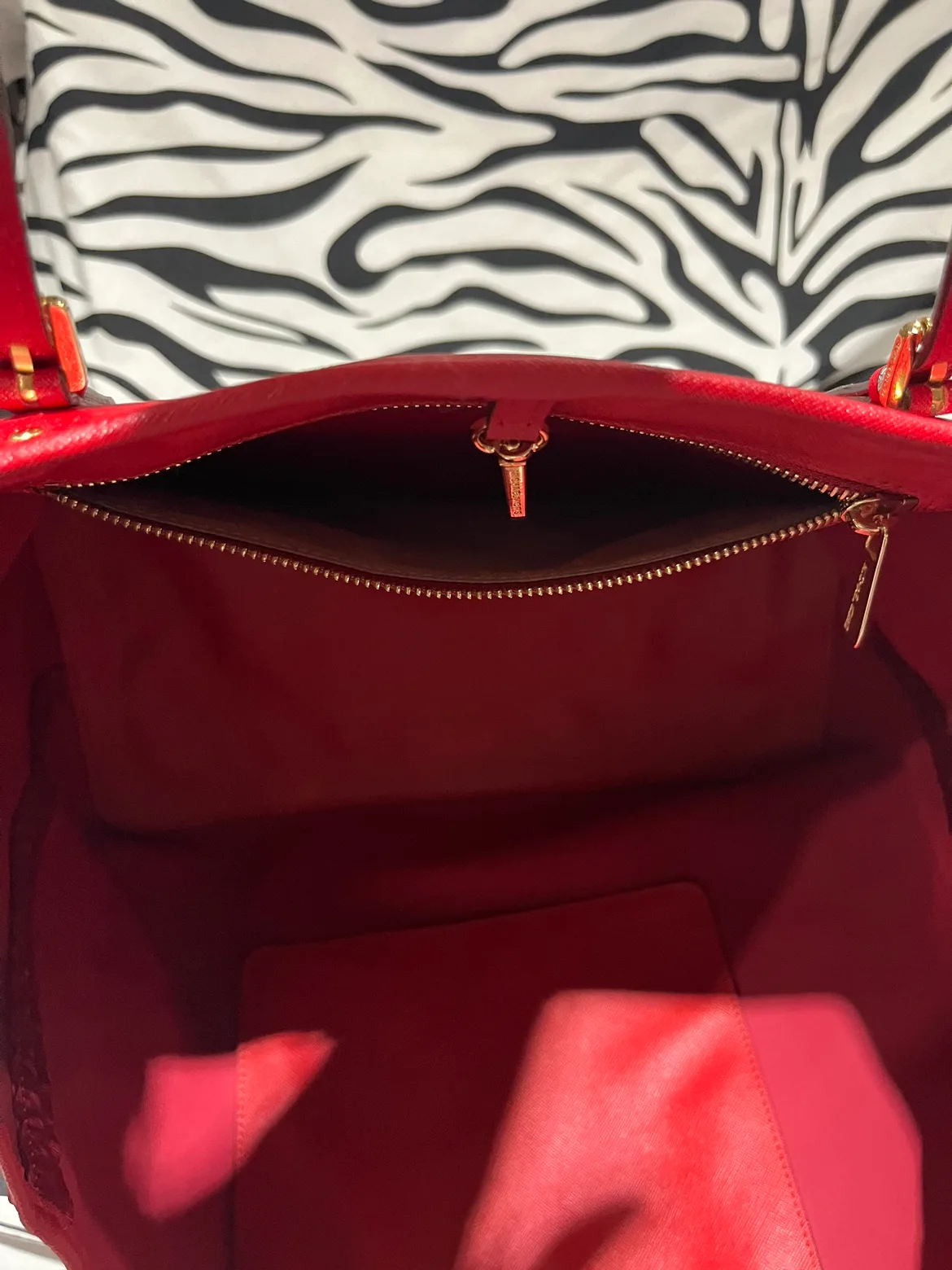 Large Red Michael Kors Tote Bag image indicator(9)