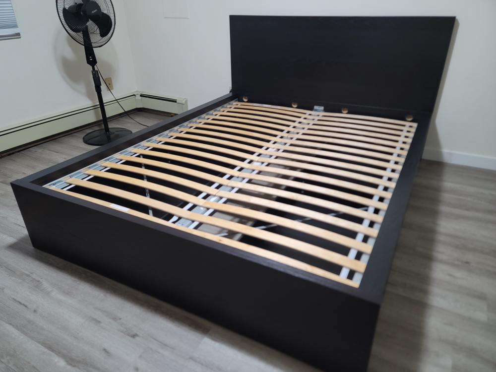Queen Bed Frame with 4 drawers - photo 3