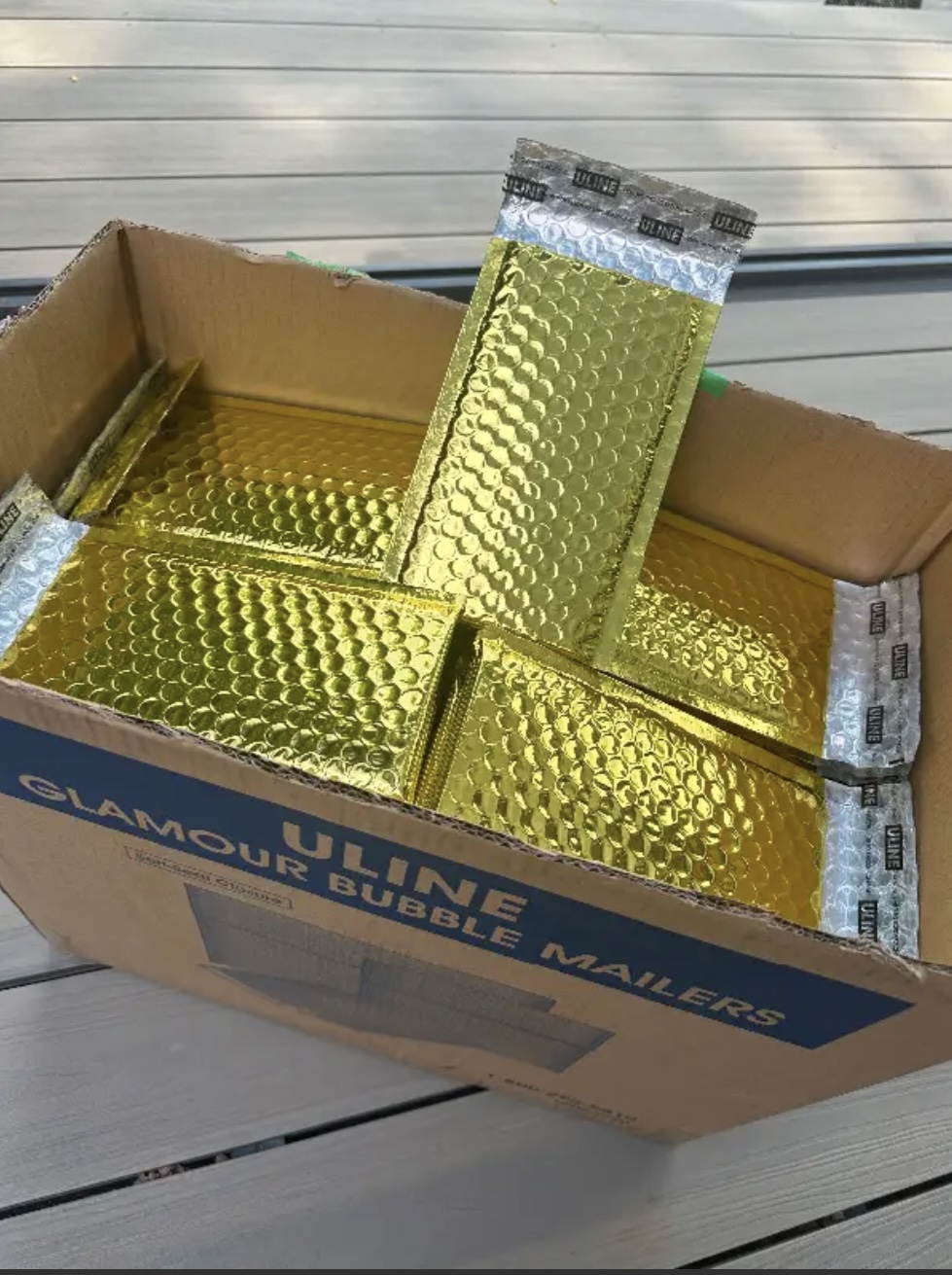 Uline Gold Bubble Mailers 5 x 8 1/4”- 200pcs- ULINE