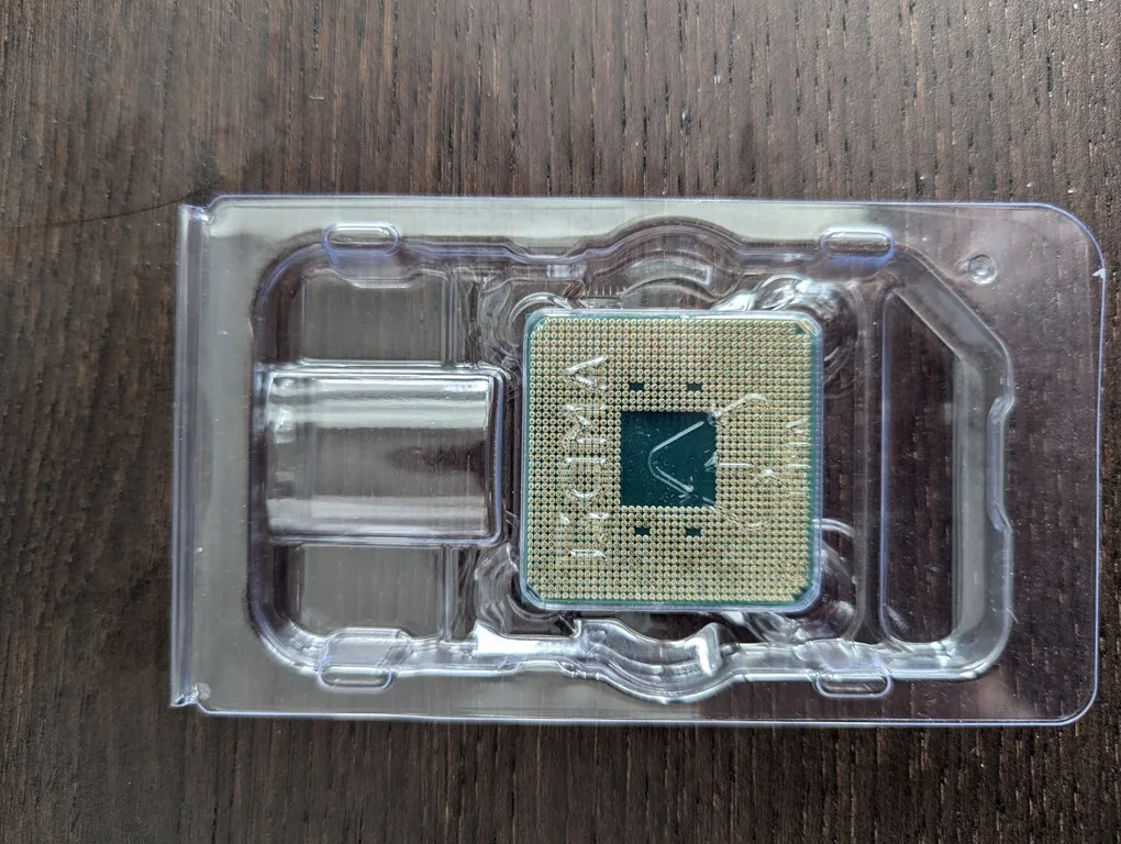 PC Part (CPU): AMD Ryzen 7 3700X thumbnail