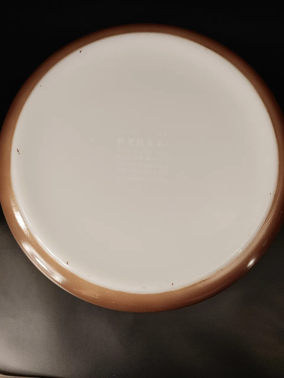 Pyrex Mixing Bowl Brown Floral image indicator(4)