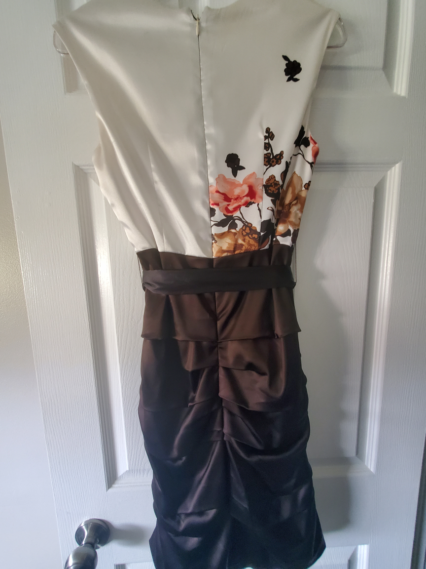 Le Chateau Floral Dress - photo 3