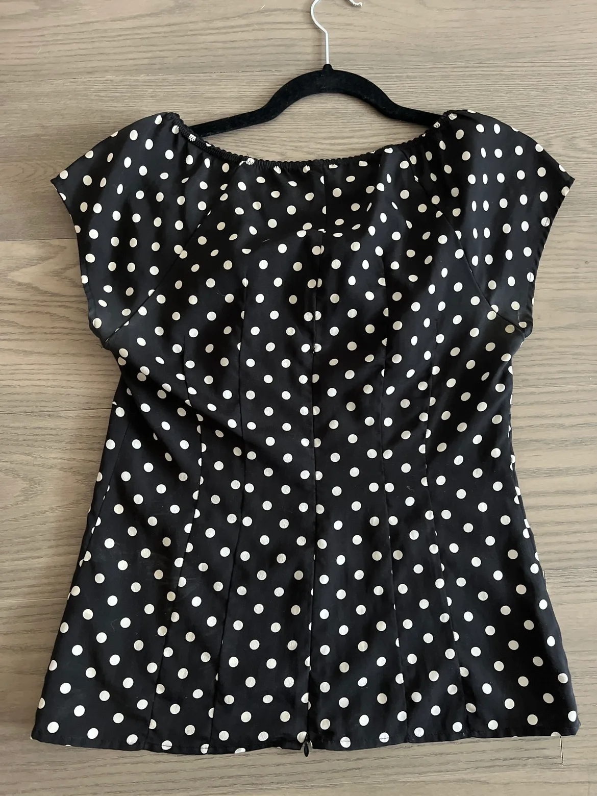 Black and White Polka Dot Blouse image indicator(3)