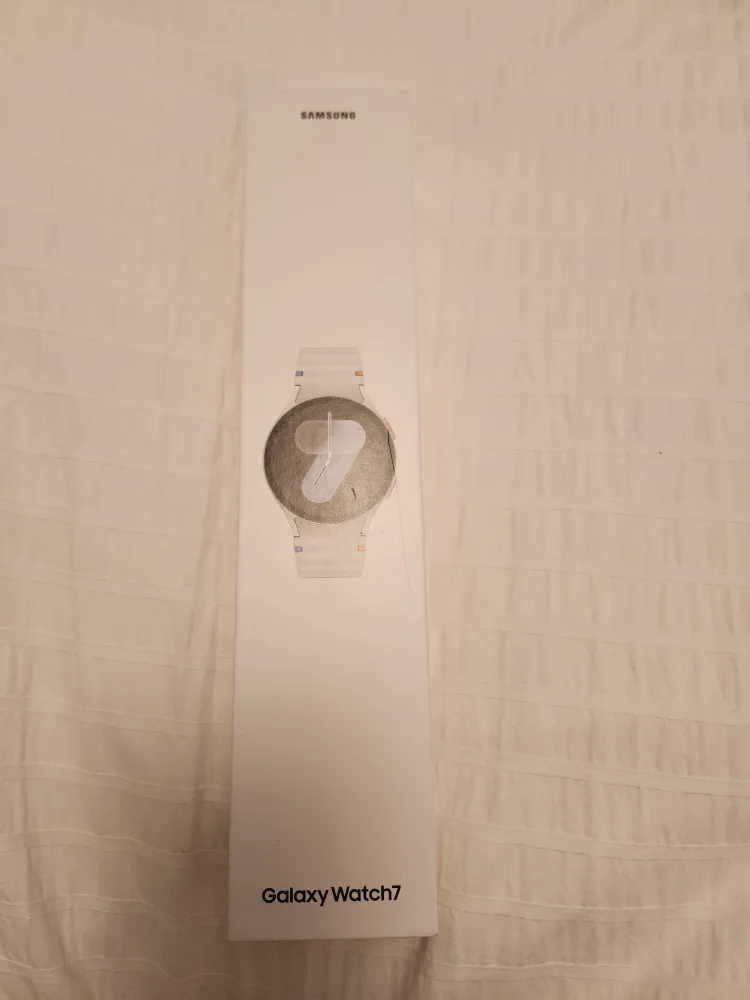 Samsung Galaxy Watch 7 thumbnail