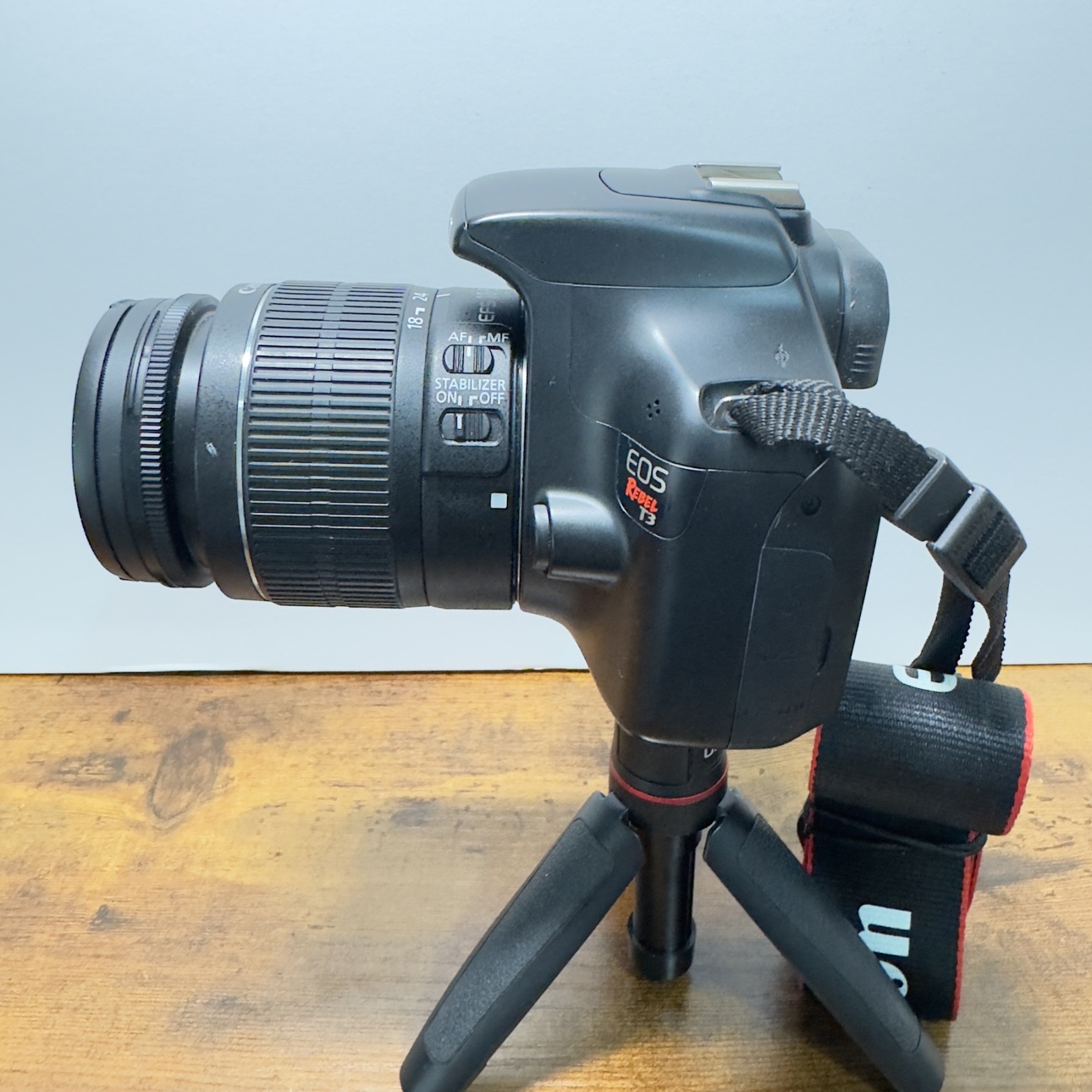 Canon EOS Rebel T3 with 18-55mm lens and bundle - photo 4
