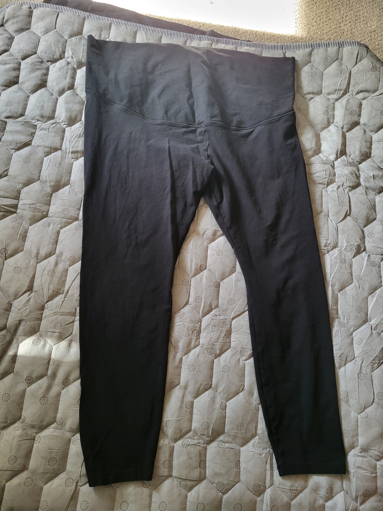 2 pairs  maternity pants size XXL - photo 4