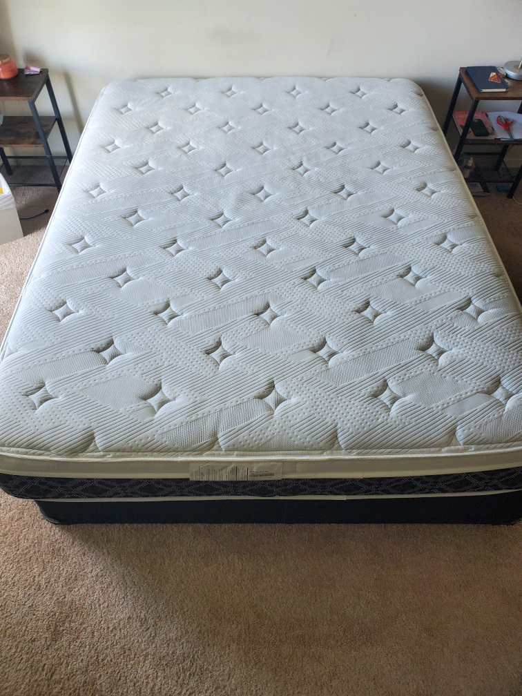 Queen Mattress & Box Spring Set - photo 5