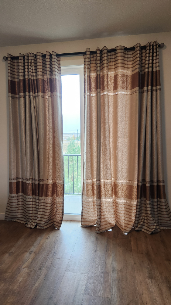 Set of 2 Curtains