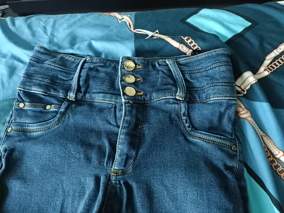 Studio F Jeans image indicator(2)