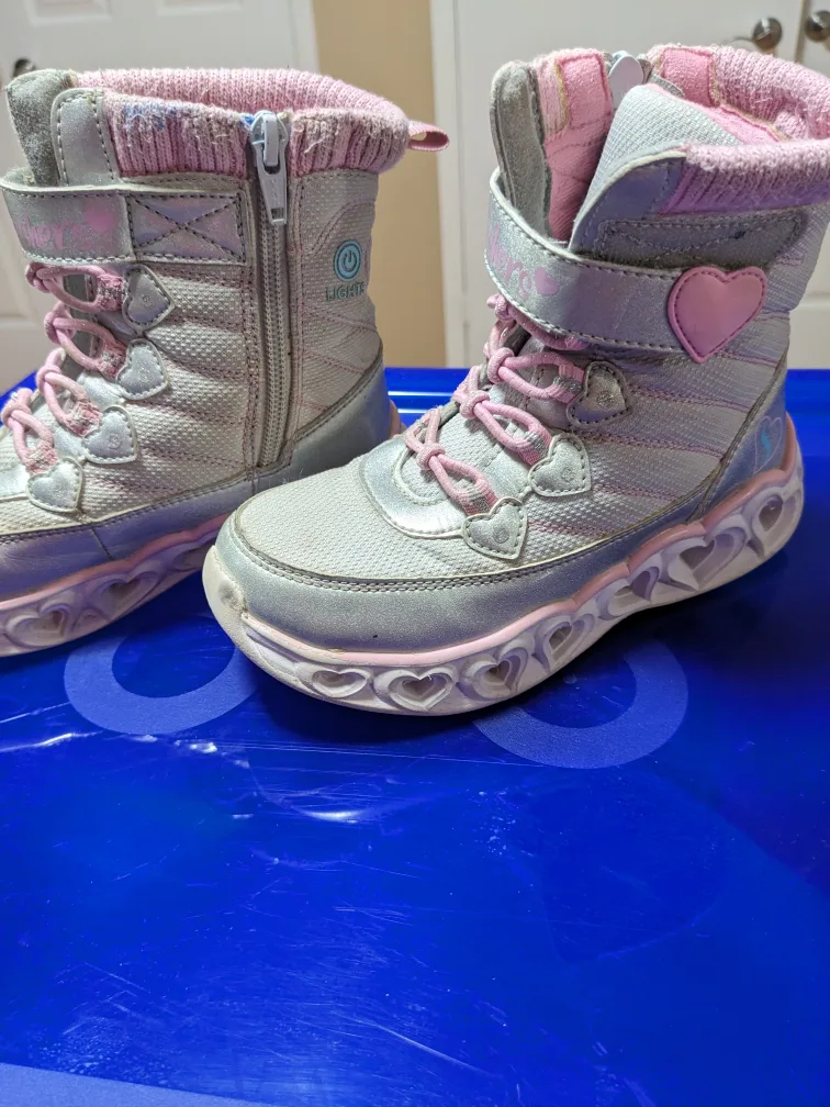 Skechers Girls Boots Size 12 image indicator(3)