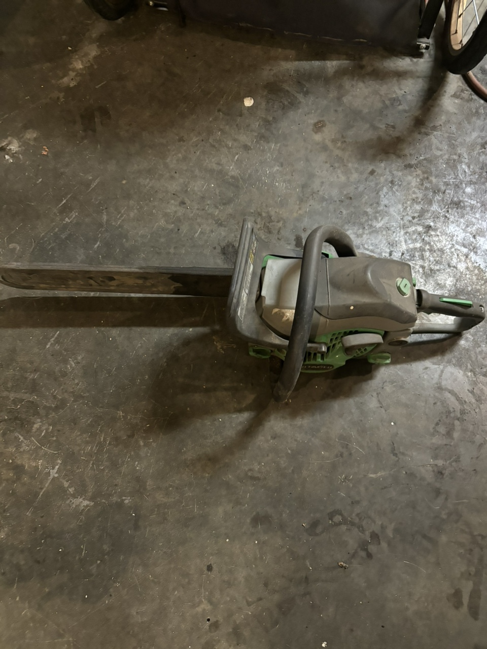Hitachi Chainsaw - photo 2
