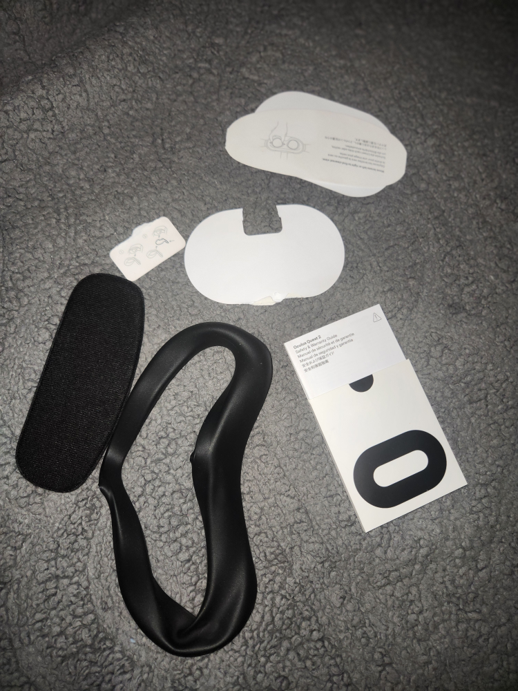 Oculus Quest 2 VR Headset and Accessories - photo 4