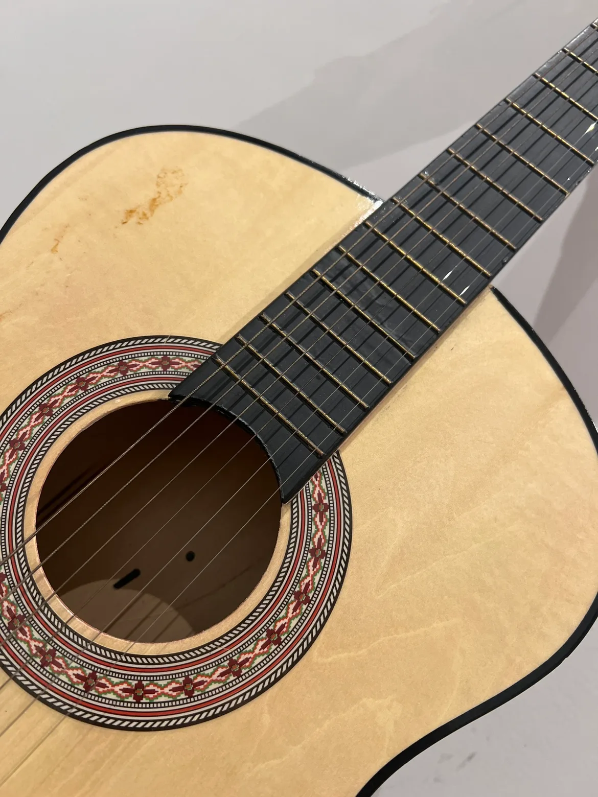 Acoustic Guitar with Case image indicator(6)