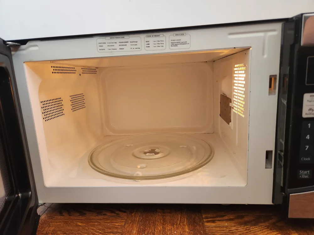 RCA Microwave 0.9 cu ft image indicator(3)