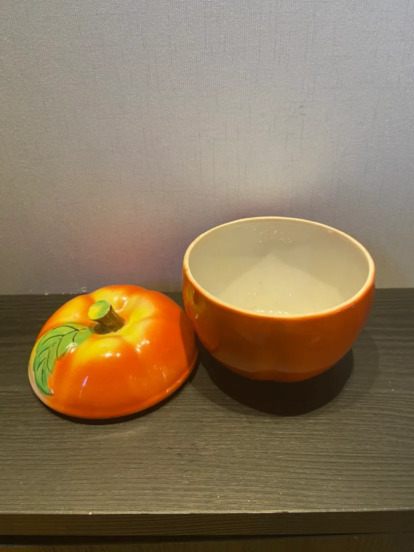 Vintage Ceramic Apple Shaped Container image indicator(2)