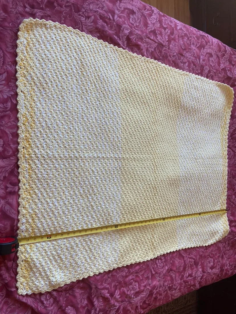 Crocheted Baby Blanket image indicator(3)