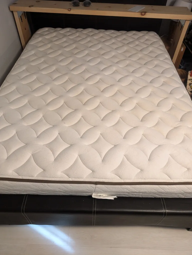 Queen Mattress thumbnail