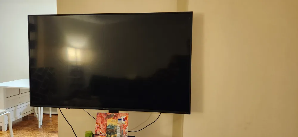 LG 65-inch 4K Roku Smart TV with TV stand image indicator(2)