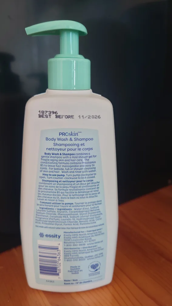 Tena ProSkin Body Wash and Shampoo image indicator(3)
