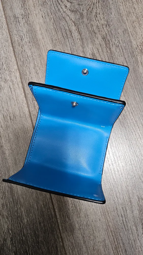 Kate Spade Blue Wallet ~ 10/31 image indicator(3)