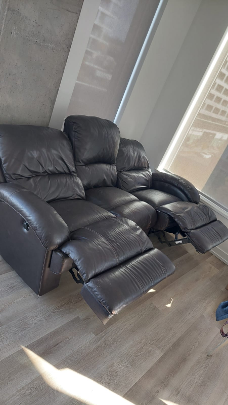 Brown Leather Reclining Sofa - photo 3