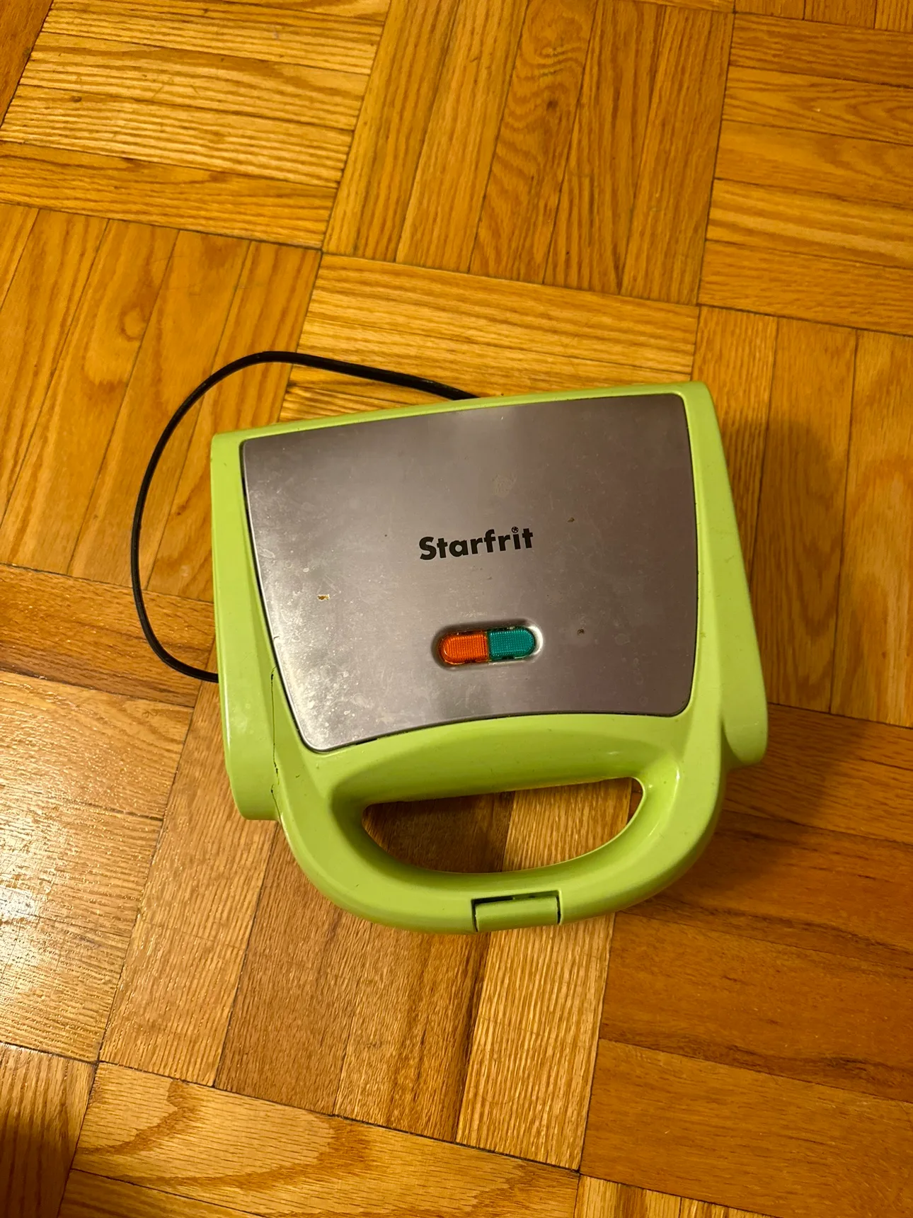 Starfrit Electric Sandwich Maker thumbnail