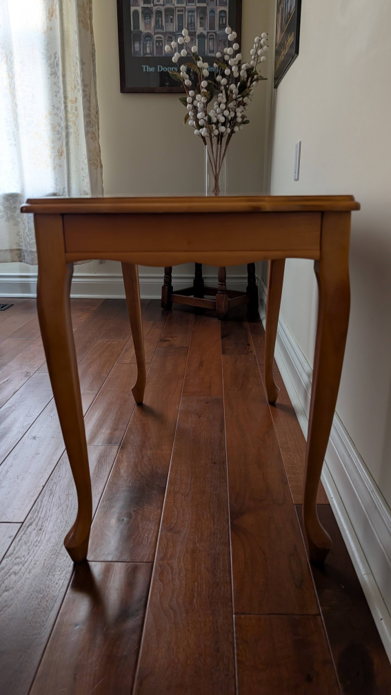 French Provincial Style Side Table - photo 4