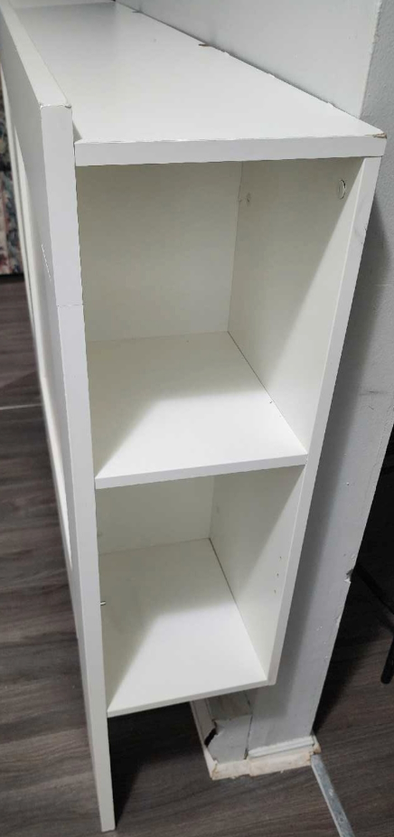 White Headboard with Built-in Shelving - photo 3