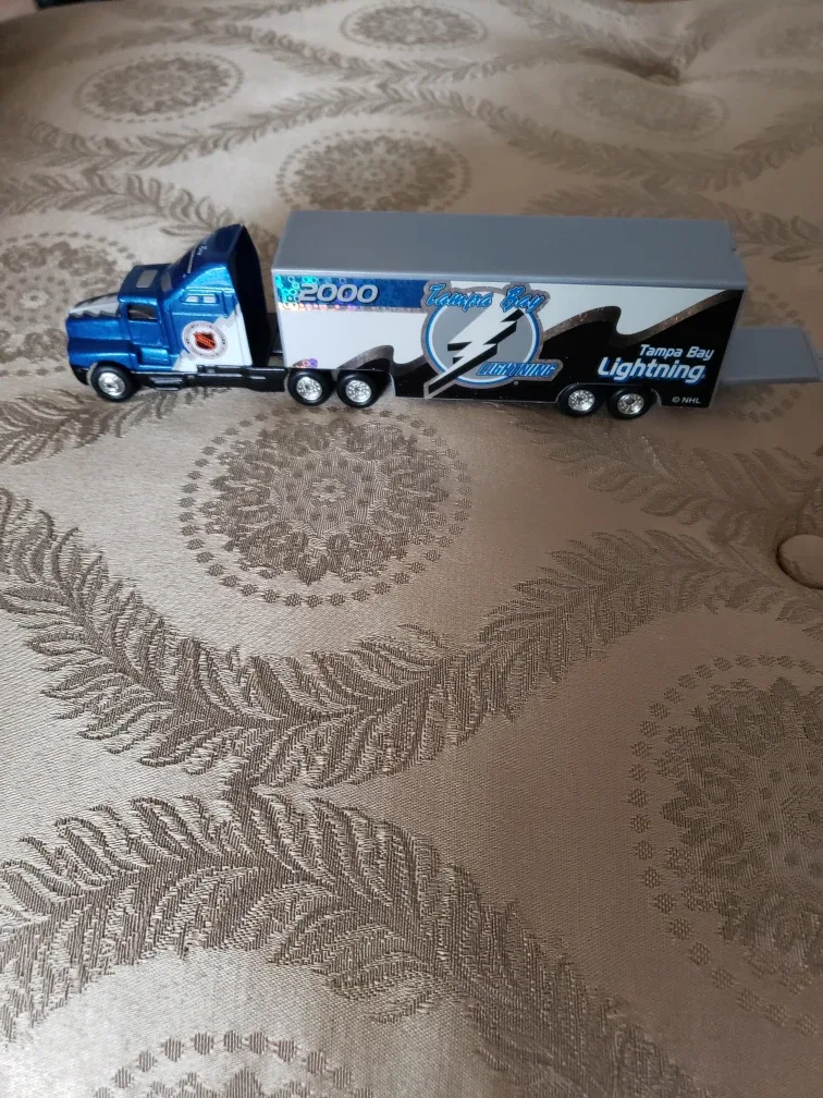 2000 Team Collectible NHL Semi-Trailer Trucks - St. Louis Blues image indicator(3)