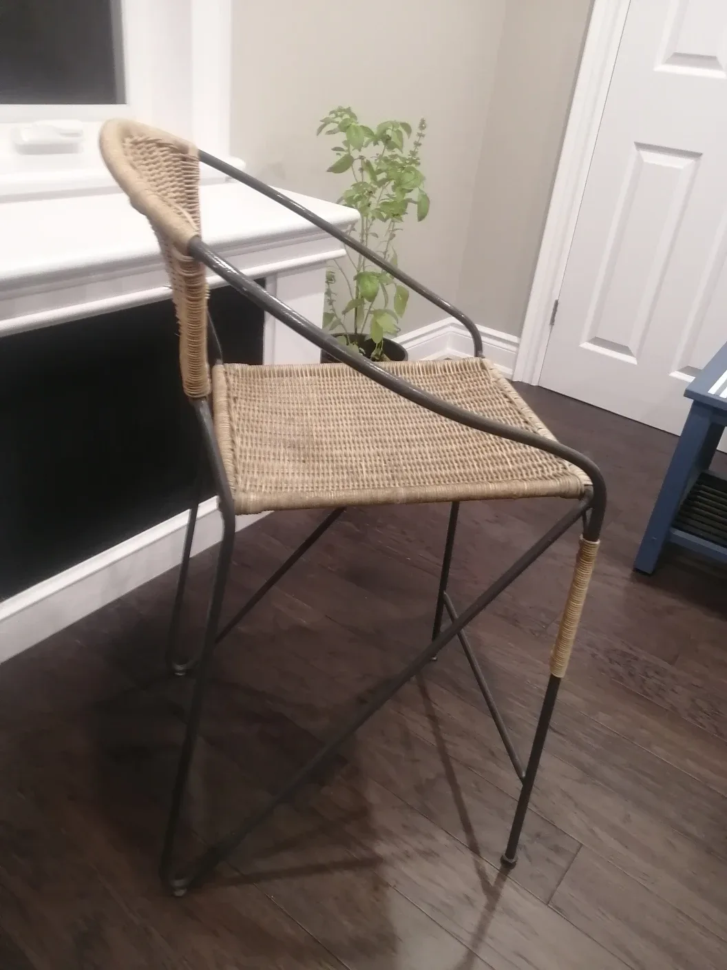 Wicker Bar Stool image indicator(3)