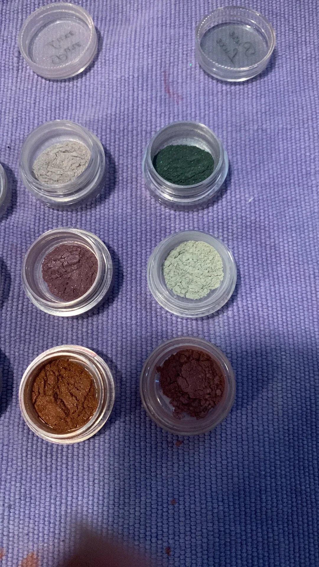Pure Luxe Eyeshadow bundle image indicator(4)