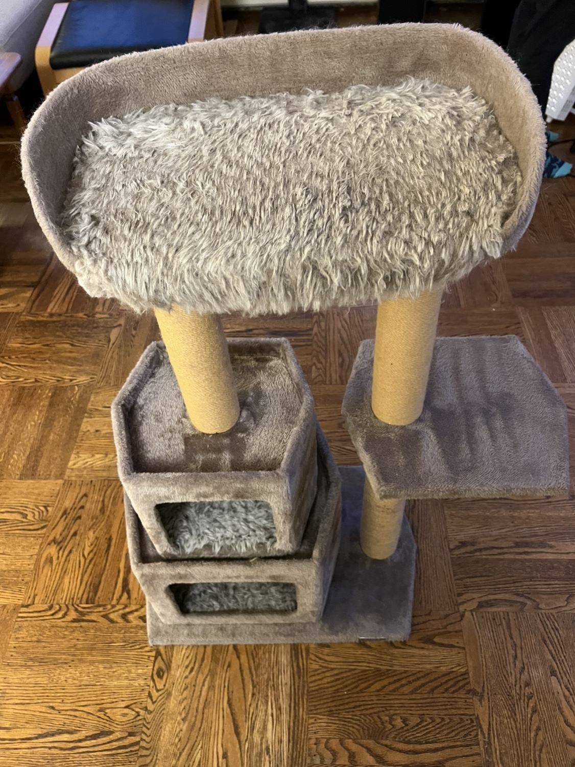Cat Tower - photo 2