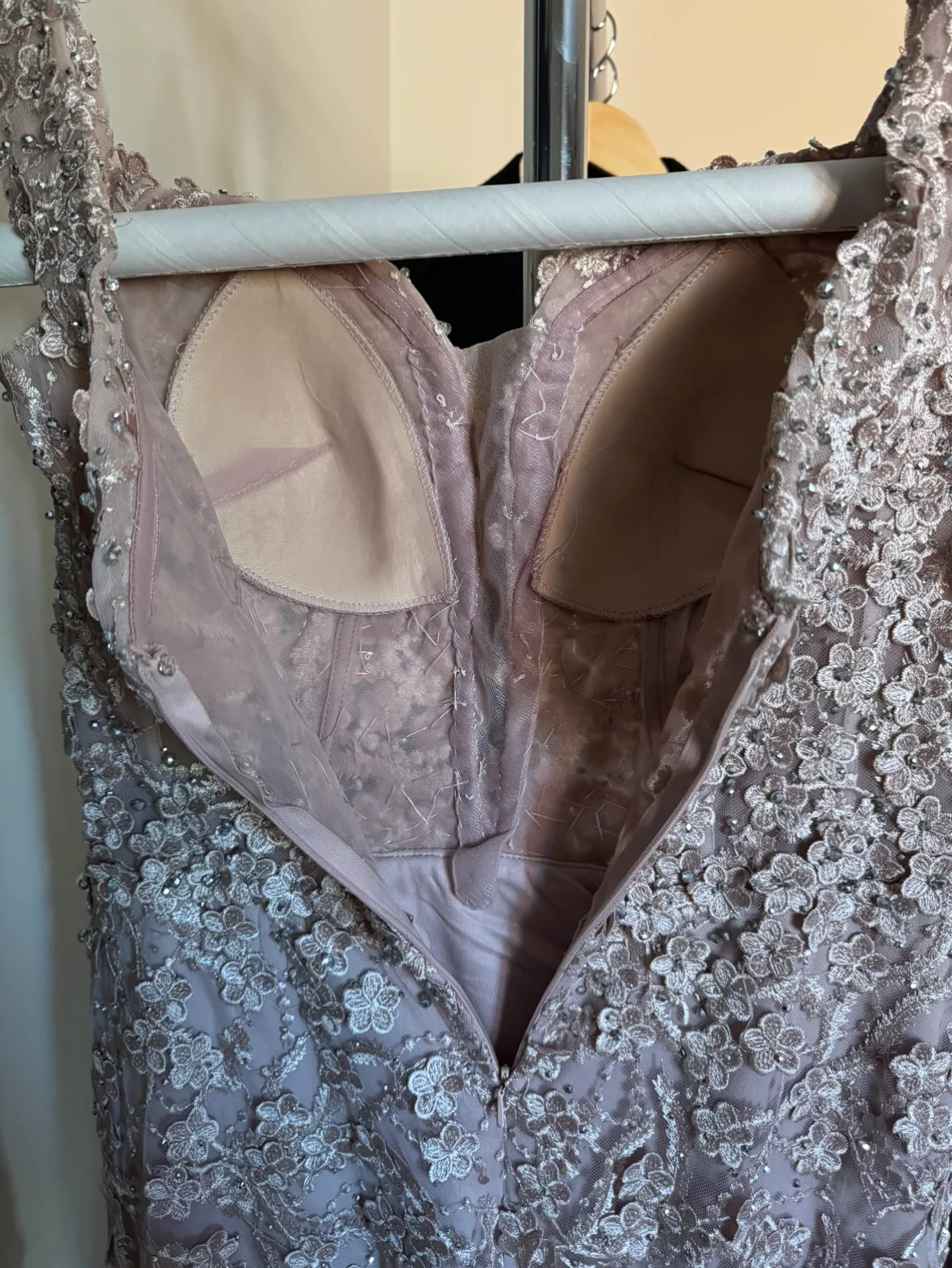 Evening gown image indicator(5)