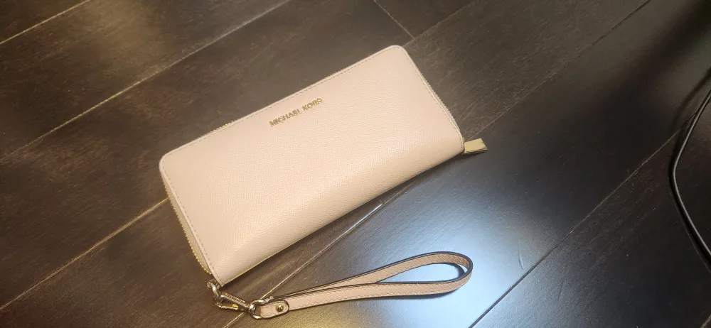 Michael Kors Leather Continental Wristlet thumbnail