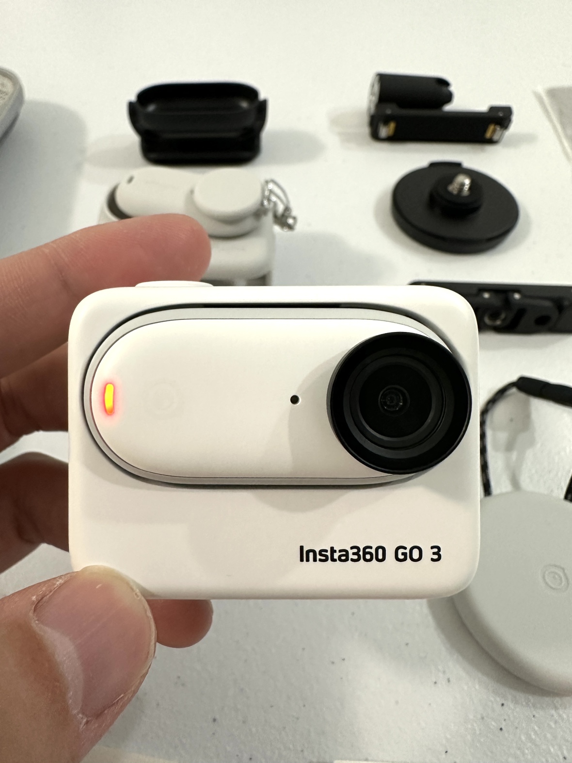 Insta360 GO 3 128GB Bundle Kit Action Camera - photo 4