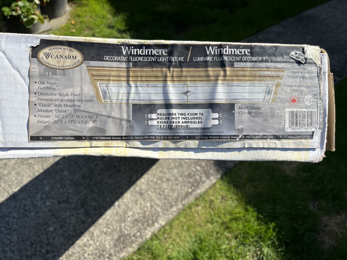 Canarm Windemere 4 ft. Oak-finish Fluorescent Fixture - photo 4