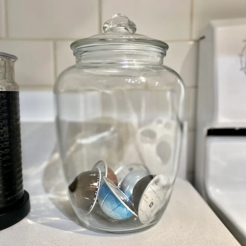 Nespresso Vertuo Head w/ Aeroccino Milk Frother & Free Pods image indicator(5)